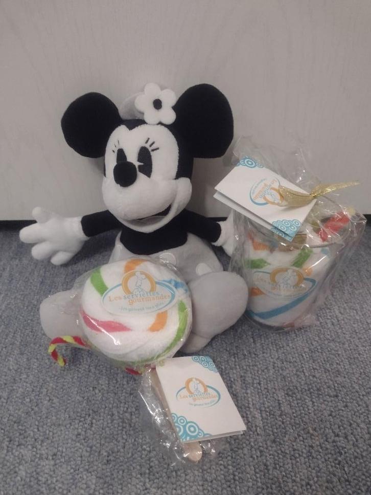 PRESENTATION ORIGINALE ! Serviettes pour invités, Maison & Meubles, Salle de bain | Linge de bain & Accessoires, Neuf, Serviette invité