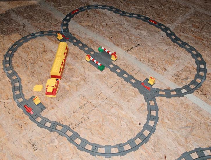 Légo Duplo - grand train électrique - lot 5, Enfants & Bébés, Jouets | Duplo & Lego, Utilisé, Duplo, Ensemble complet, Enlèvement ou Envoi