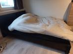 2persoonsbed IKEA + nachtkastjes, Huis en Inrichting, Slaapkamer | Bedden, Ophalen, Gebruikt, Zwart, Tweepersoons