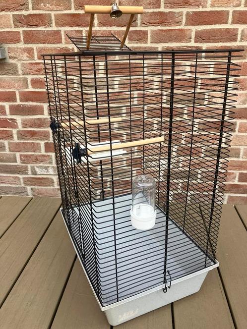 ZWARTE VOGELKOOI MET OPEN DAK EN SPEELTJE NU 50 EURO, Dieren en Toebehoren, Vogels | Hokken en Kooien, Nieuw, Vogelkooi, Overige materialen