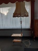 Vintage lampenkap met schapjes ( tafeltjes) in marmer., Huis en Inrichting, Ophalen, Gebruikt