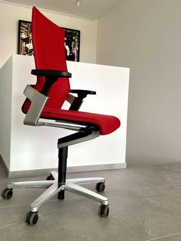 Fauteuil de bureau WILKHAHN ON, Enlèvement ou Envoi, Comme neuf, Rouge, Chaise de bureau