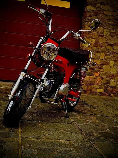 Dax 50cc special edition, Fietsen en Brommers, Brommers | Overige merken, Zo goed als nieuw, Ophalen