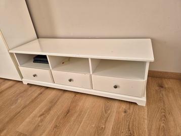 Meuble TV ikea disponible aux enchères