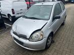 toyota yaris 1.3 benzine met schade, Auto's, Toyota, Voorwielaandrijving, Bedrijf, Handgeschakeld, 1298 cc