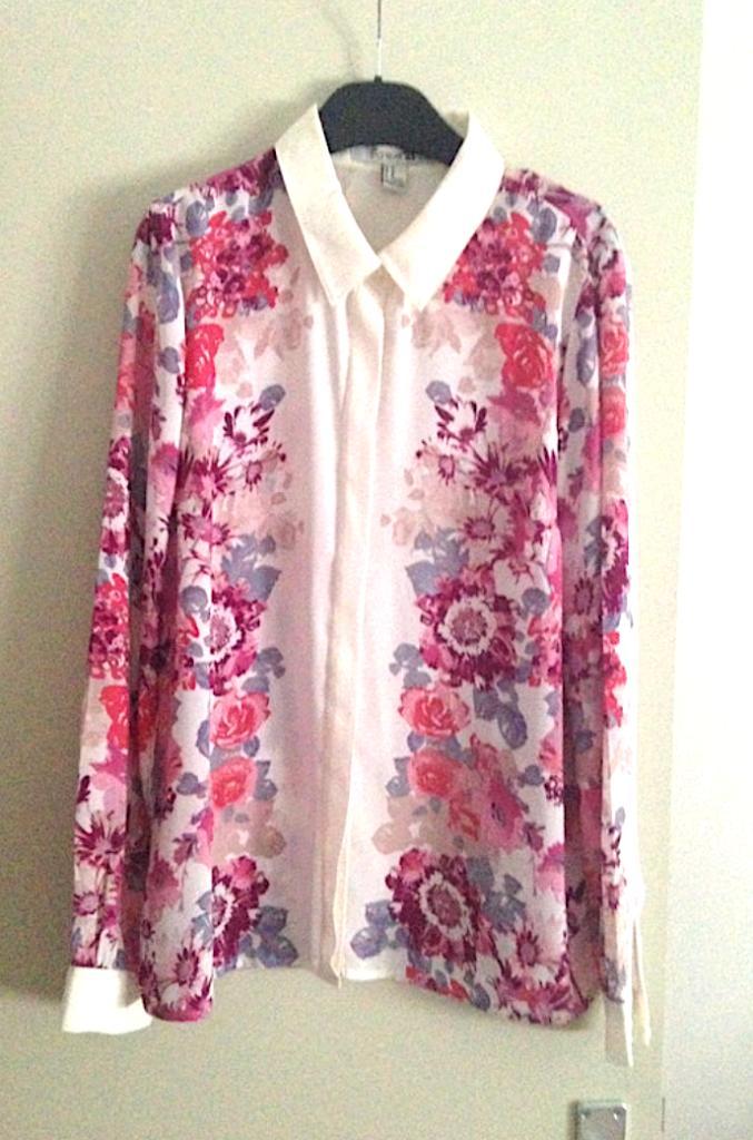 Gorgeous vintage style blouse with floral print (size S/M), Kleding | Dames, Blouses en Tunieken, Zo goed als nieuw, Maat 36 (S)