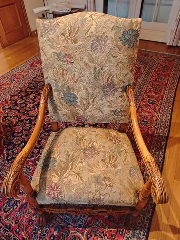 Antieke Lodewijk XIV armstoel  beschikbaar voor biedingen