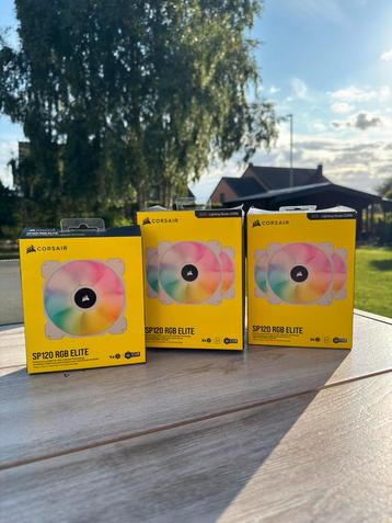 7 x Ventilateur Corsair SP120 RGB Elite + Lighting Node Core beschikbaar voor biedingen
