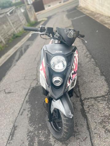 Sym crox 2015 classe A (sans permis 25cc ) avec papier 2cle, Vélos & Vélomoteurs, Autres modèles, 49 cm³, Comme neuf, Enlèvement