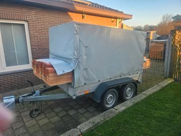 Gesloten aanhangwagen  beschikbaar voor biedingen