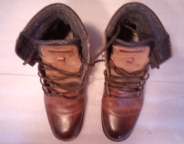 Bottines de marche brunes. beschikbaar voor biedingen