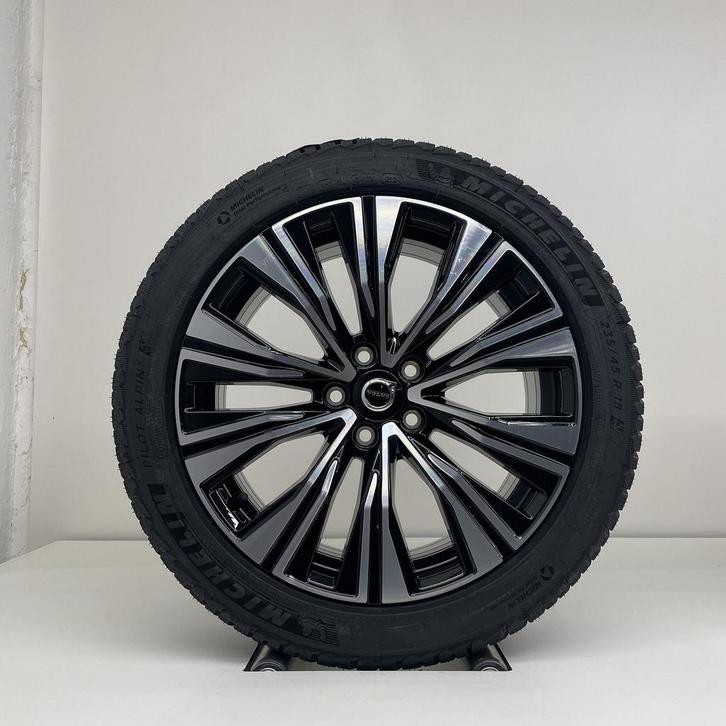 Volvo NIEUWE 18 inch velgen + winterbanden V60 / S60 2018-, Auto-onderdelen, Banden en Velgen, Banden en Velgen, Winterbanden
