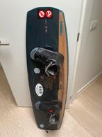 Wakeboard Liquid force 136, Watersport en Boten, Wakeboarden, Gebruikt, Ophalen of Verzenden, Board en Schoenen