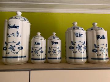 Retro voorraadpotten beschikbaar voor biedingen