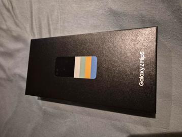 Samsung Z flip 5 exclusive collor beschikbaar voor biedingen