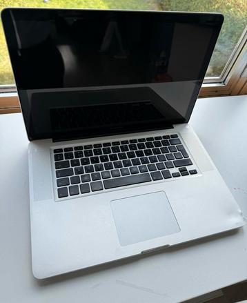 Snelle MacBook Pro 15,4” i7 - 256gb SSD ✅