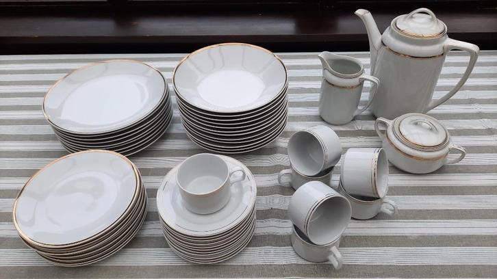 Wit servies met gouden randje, Huis en Inrichting, Woonaccessoires | Overige, Ophalen