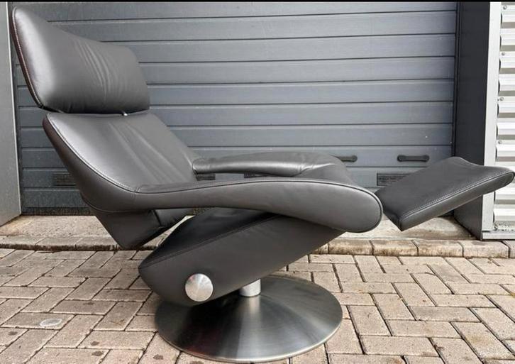 De Sede DS-255 Recliner – Swiss Mastery in Motion, Huis en Inrichting, Zetels | Voetbanken en poefs, Zo goed als nieuw, Leer, Metaal