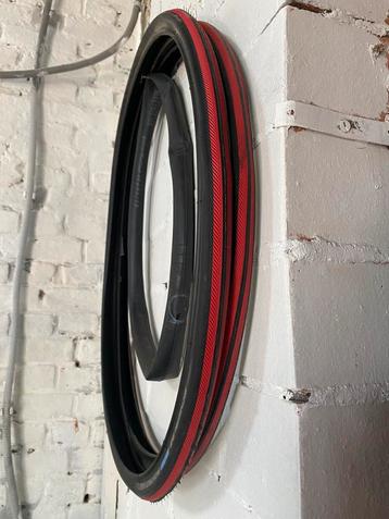 2 splinternieuwe 24" racebanden Schwalbe Rightrun K-Guard beschikbaar voor biedingen