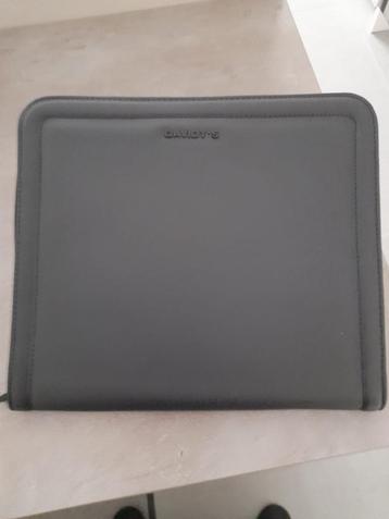 DAVIDT's Tablet Map met ritssluiting beschikbaar voor biedingen