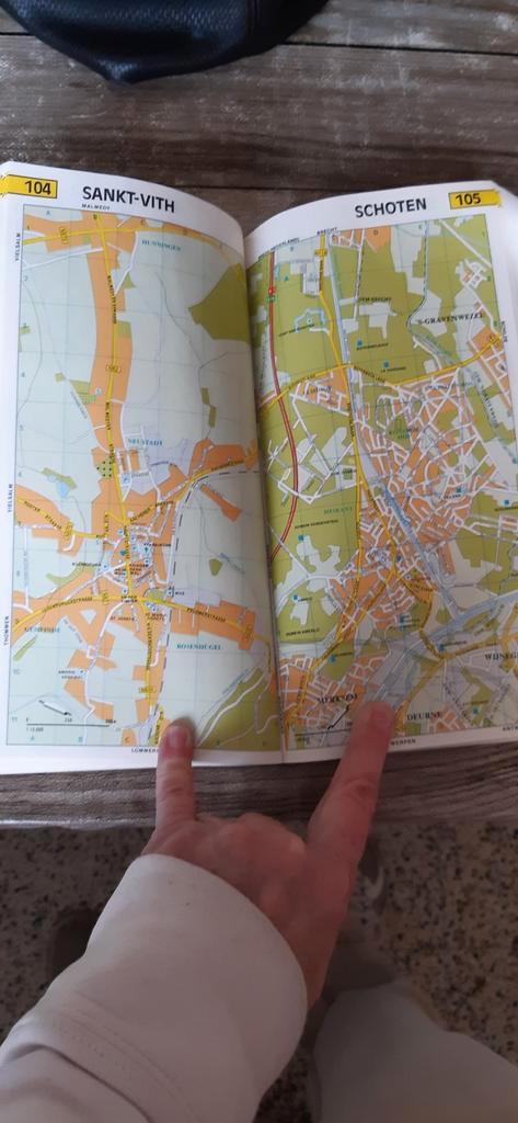 boek street-guide of Belgium & Luxembourg SCA Packaging, Boeken, Atlassen en Landkaarten, Gelezen, Landkaart, België, 1800 tot 2000
