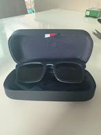 Zonnebril Tommy Hilfiger, Handtassen en Accessoires, Zonnebril, Blauw, Nieuw, Ophalen