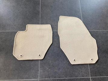 Volvomatten voor XC60 beschikbaar voor biedingen