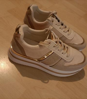 Sneakers maat 38 in nieuwstaat beschikbaar voor biedingen