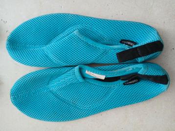 Waterschoenen dames en heren beschikbaar voor biedingen