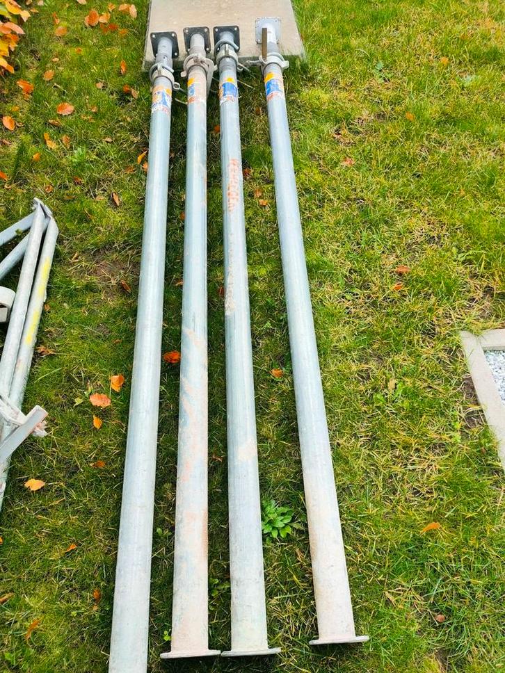 4 doka schoren (eco 20 400)  + 5 driepikkels, Doe-het-zelf en Bouw, Overige Doe-Het-Zelf en Bouw, Zo goed als nieuw, Ophalen