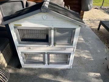 Kippen of konijnenhok beschikbaar voor biedingen