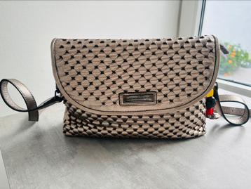 Burberry schoudertas beschikbaar voor biedingen