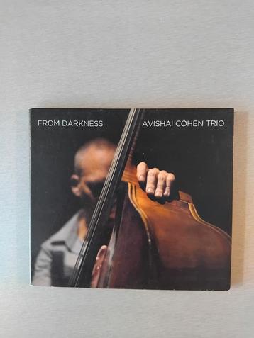 Cd. Avishai Cohen Trio. From Darkness. (Digipack). beschikbaar voor biedingen