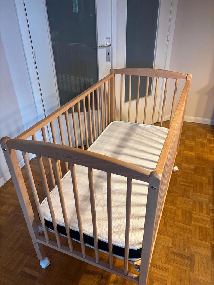 Lit bébé Combelle + matelas Candide, Enfants & Bébés, Berceaux & Lits, Comme neuf, Lit, Enlèvement