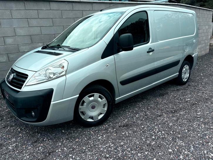 FIAT SCUDO • 2.0hdi • 3 places • clim • attache remorque, Auto's, Bestelwagens en Lichte vracht, Bedrijf, Te koop, Airconditioning