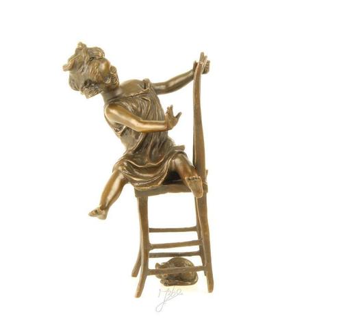 brons beeld , kind op stoel, Antiquités & Art, Curiosités & Brocante, Enlèvement ou Envoi