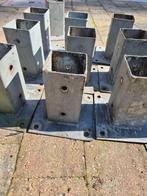 IJzeren Paalhouder Vlakke Voetsteun 71x71mm plus afdekkappen, Doe-het-zelf en Bouw, Ophalen, Gebruikt, 50 tot 100 mm, Overige typen