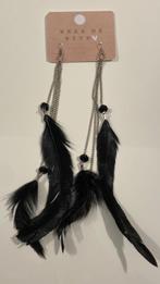 Oorbellen met zwarte veren, Bijoux, Sacs & Beauté, Boucles d'oreilles, Enlèvement ou Envoi, Neuf, Noir, Pendantes