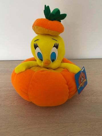 Tweety met pompoen / pumpkin / Titi avec potiron beschikbaar voor biedingen