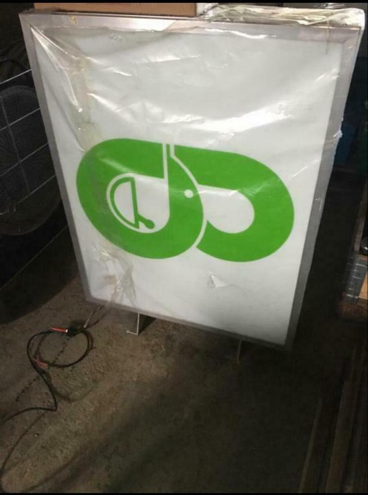 Lichtreclame reclamebak lichtbak buiten plexiglas, Verzamelen, Merken en Reclamevoorwerpen, Ophalen