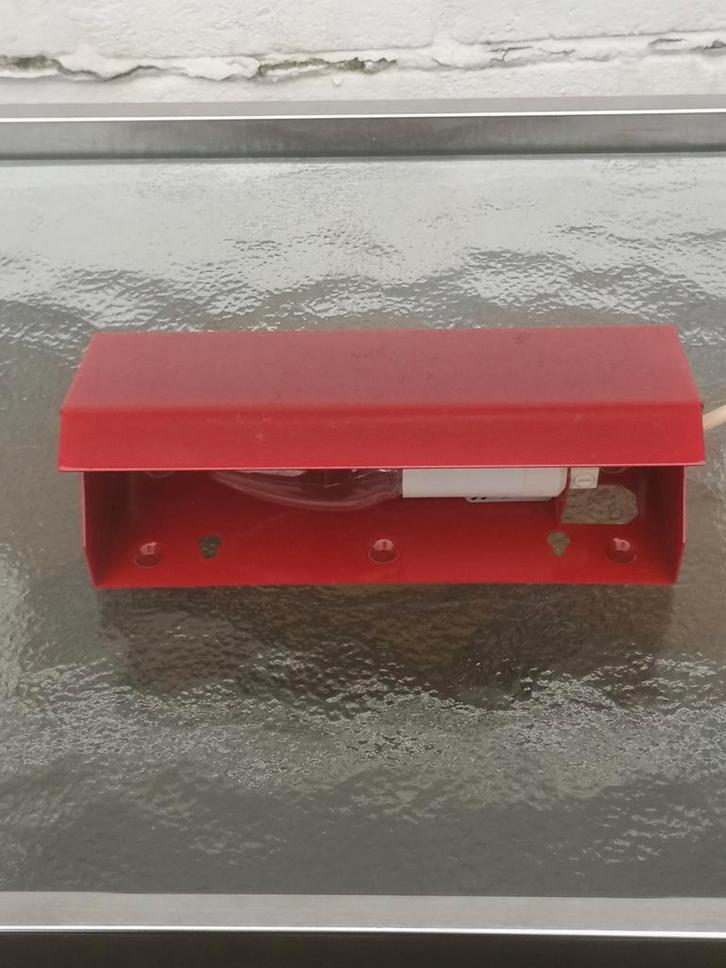 Massive...vintage wand/bedlampje...rood!!!, Huis en Inrichting, Lampen | Wandlampen, Zo goed als nieuw, Ophalen of Verzenden