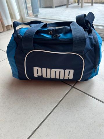 2 Puma-tassen beschikbaar voor biedingen