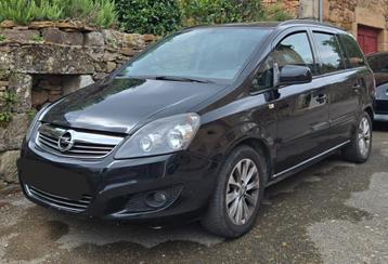 Goed onderhouden Opel Zafira 7-zits handgeschakelde benzine  beschikbaar voor biedingen
