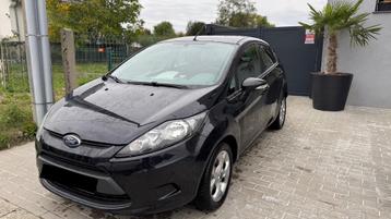 Ford fiesta 133.000km 2011 1.2 essence beschikbaar voor biedingen