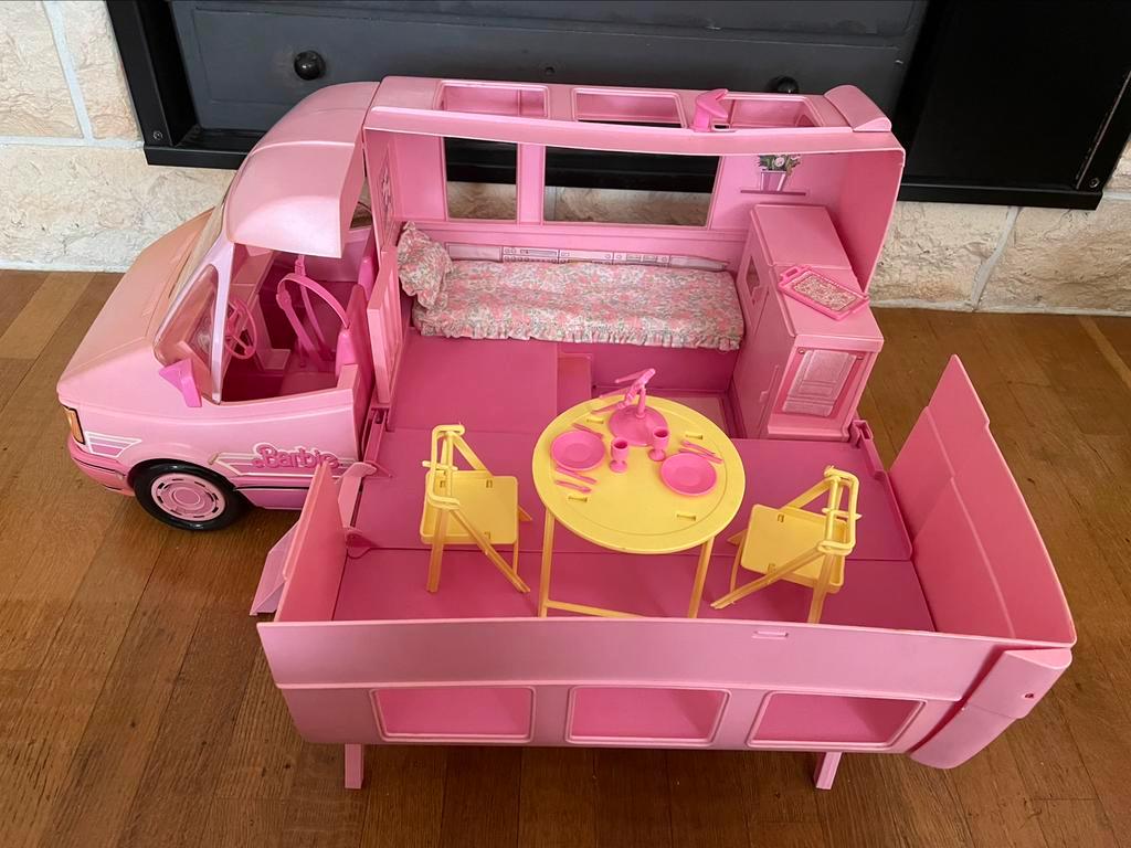 Barbie magical store motorhome 1988