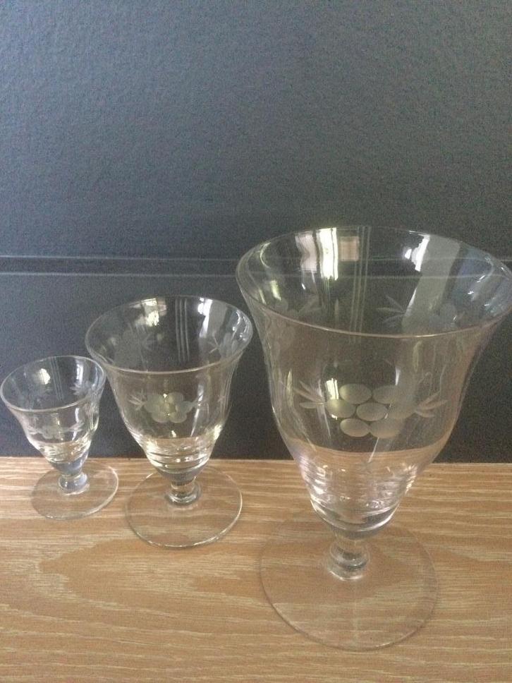 36 delig glasservies, Antiek en Kunst, Antiek | Glaswerk en Kristal, Ophalen of Verzenden