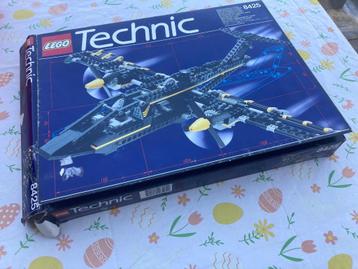 Lego Technic Black Hawk Aircraft & Speedboat 8425 beschikbaar voor biedingen