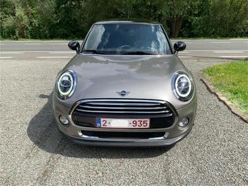 Mini Cooper in nieuwstaat, automaat met amper 55.000km