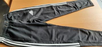 Zwarte trainingsbroek Adidas - mannen / jongens - XS 