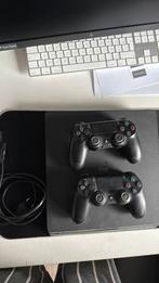 PS4 (nieuwste editie), 500 GB, Enlèvement ou Envoi, Comme neuf, Avec 2 manettes
